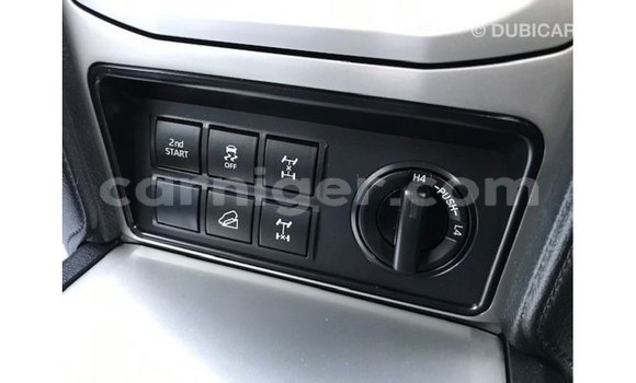 Sayi Imported Toyota Prado Blue Mota in Import - Dubai a Agadez Sayi Imported Toyota Prado Blue Mota in Import - Dubai a Agadez