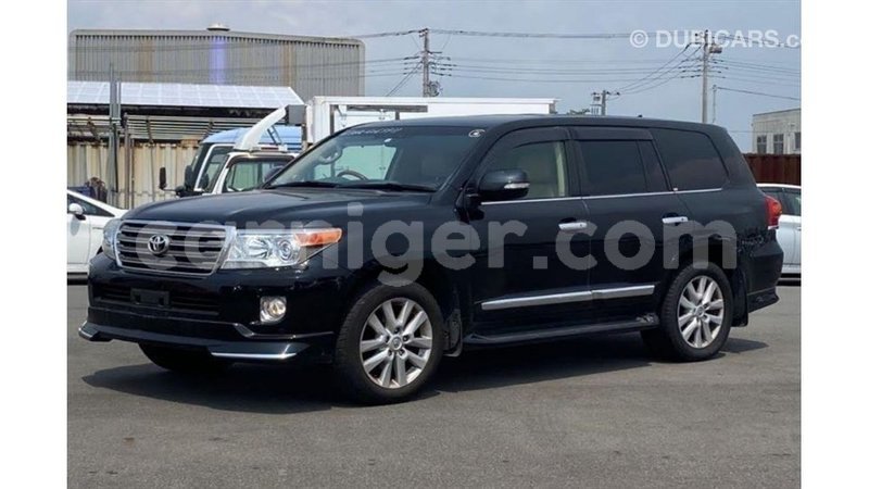 Big with watermark toyota land cruiser agadez import dubai 7186