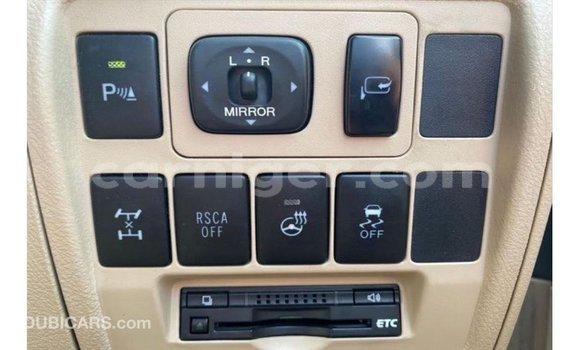 Acheter Import Utilitaire Toyota Land Cruiser Noir à Import - Dubai, Agadez Acheter Import Utilitaire Toyota Land Cruiser Noir à Import - Dubai, Agadez