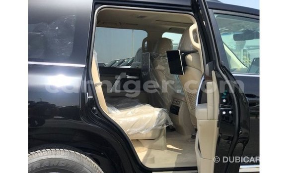 Sayi Imported Toyota Land Cruiser Black Babbar mota in Import - Dubai a Agadez Sayi Imported Toyota Land Cruiser Black Babbar mota in Import - Dubai a Agadez