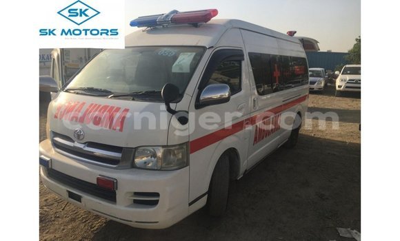 Sayi Imported Toyota Hiace White Mota in Import - Dubai a Agadez