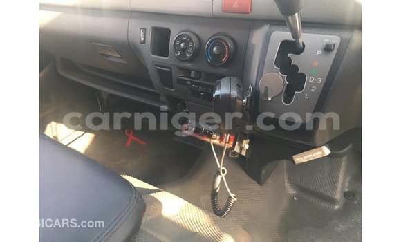 Sayi Imported Toyota Hiace White Mota in Import - Dubai a Agadez Sayi Imported Toyota Hiace White Mota in Import - Dubai a Agadez