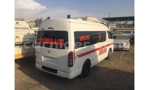 Sayi Imported Toyota Hiace White Mota in Import - Dubai a Agadez Sayi Imported Toyota Hiace White Mota in Import - Dubai a Agadez