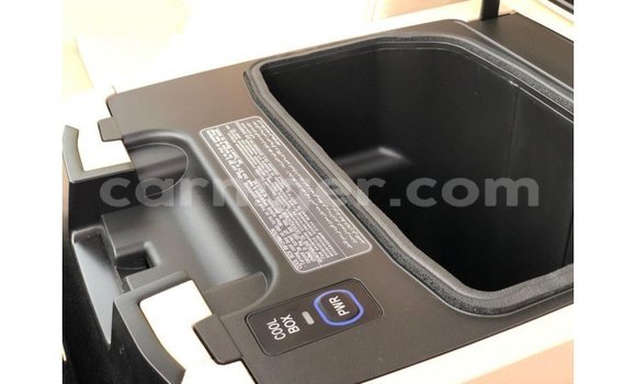 Sayi Imported Toyota Land Cruiser Black Babbar mota in Import - Dubai a Agadez Sayi Imported Toyota Land Cruiser Black Babbar mota in Import - Dubai a Agadez