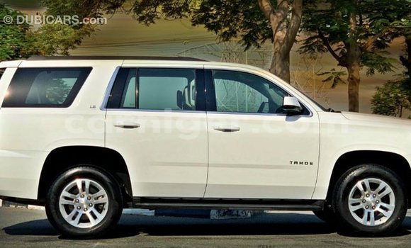 Sayi Imported Chevrolet Tahoe White Mota in Import - Dubai a Agadez Sayi Imported Chevrolet Tahoe White Mota in Import - Dubai a Agadez