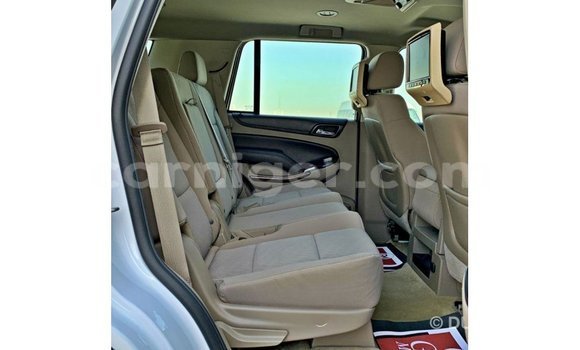 Sayi Imported Chevrolet Tahoe White Mota in Import - Dubai a Agadez Sayi Imported Chevrolet Tahoe White Mota in Import - Dubai a Agadez