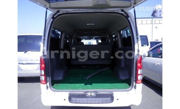 Buy Import Toyota Hiace White Car in Import - Dubai in Agadez Buy Import Toyota Hiace White Car in Import - Dubai in Agadez