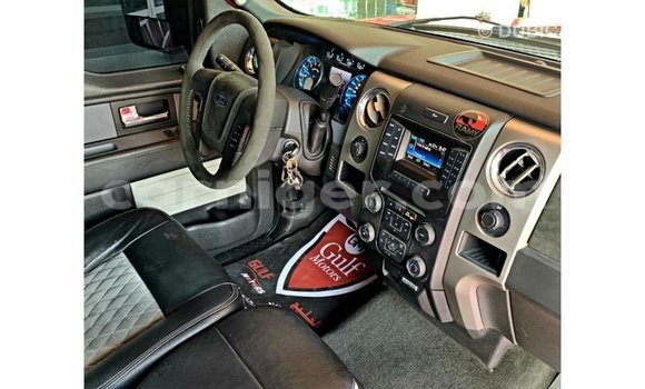 Sayi Imported Ford AEV AMBULANCE Red Babbar mota in Import - Dubai a Agadez Sayi Imported Ford AEV AMBULANCE Red Babbar mota in Import - Dubai a Agadez