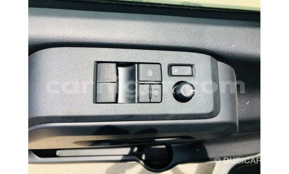 Sayi Imported Toyota Hiace White Mota in Import - Dubai a Agadez Sayi Imported Toyota Hiace White Mota in Import - Dubai a Agadez