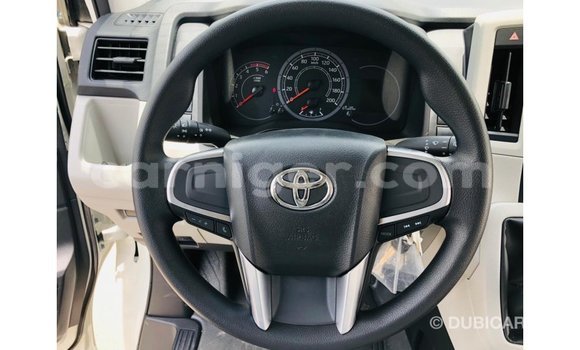 Sayi Imported Toyota Hiace White Mota in Import - Dubai a Agadez Sayi Imported Toyota Hiace White Mota in Import - Dubai a Agadez