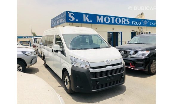 Sayi Imported Toyota Hiace White Mota in Import - Dubai a Agadez Sayi Imported Toyota Hiace White Mota in Import - Dubai a Agadez