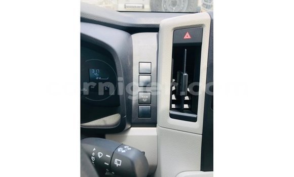 Sayi Imported Toyota Hiace White Mota in Import - Dubai a Agadez Sayi Imported Toyota Hiace White Mota in Import - Dubai a Agadez