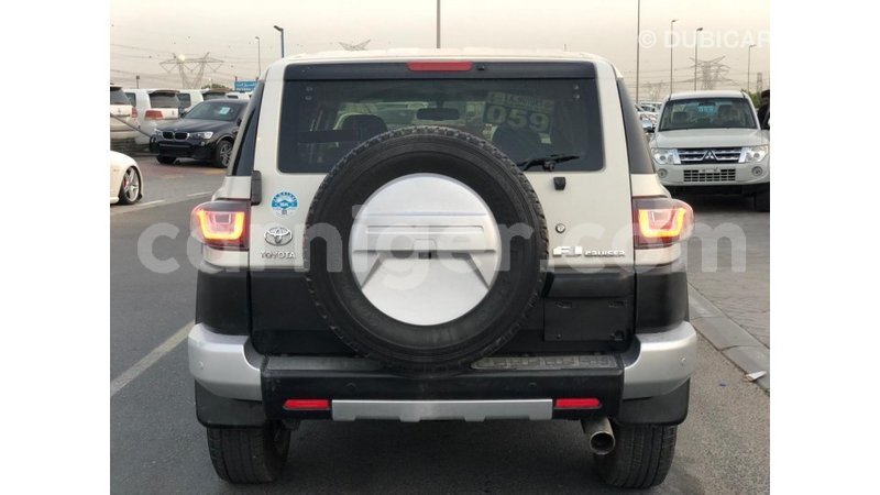 Big with watermark toyota fj cruiser agadez import dubai 7217