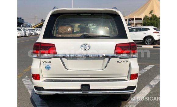 Sayi Imported Toyota Land Cruiser White Babbar mota in Import - Dubai a Agadez Sayi Imported Toyota Land Cruiser White Babbar mota in Import - Dubai a Agadez