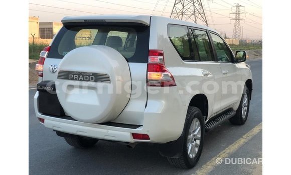 Sayi Imported Toyota Prado White Mota in Import - Dubai a Agadez Sayi Imported Toyota Prado White Mota in Import - Dubai a Agadez