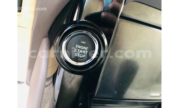 Sayi Imported Toyota Prado White Mota in Import - Dubai a Agadez Sayi Imported Toyota Prado White Mota in Import - Dubai a Agadez