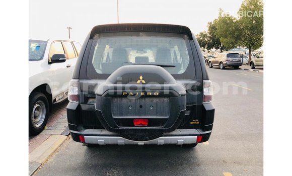 Sayi Imported Mitsubishi Pajero Black Mota in Import - Dubai a Agadez Sayi Imported Mitsubishi Pajero Black Mota in Import - Dubai a Agadez