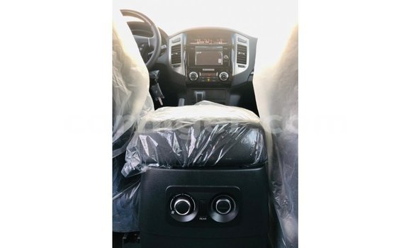 Sayi Imported Mitsubishi Pajero Black Mota in Import - Dubai a Agadez Sayi Imported Mitsubishi Pajero Black Mota in Import - Dubai a Agadez