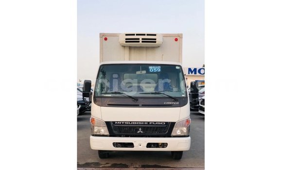 Sayi Imported Mitsubishi L400 White Babbar mota in Import - Dubai a Agadez Sayi Imported Mitsubishi L400 White Babbar mota in Import - Dubai a Agadez
