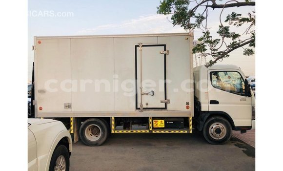 Sayi Imported Mitsubishi L400 White Babbar mota in Import - Dubai a Agadez Sayi Imported Mitsubishi L400 White Babbar mota in Import - Dubai a Agadez