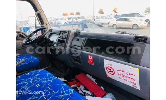 Sayi Imported Mitsubishi L400 White Babbar mota in Import - Dubai a Agadez Sayi Imported Mitsubishi L400 White Babbar mota in Import - Dubai a Agadez