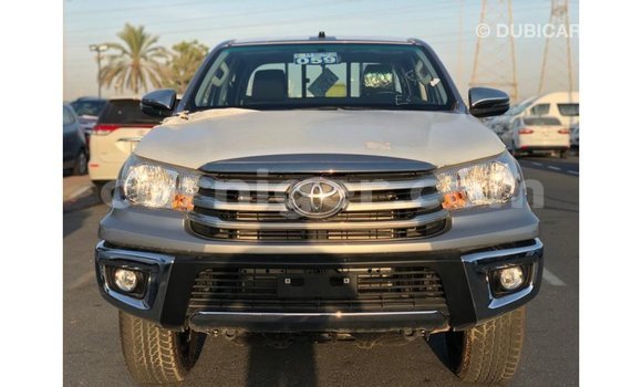 Sayi Imported Toyota Hilux Other Mota in Import - Dubai a Agadez Sayi Imported Toyota Hilux Other Mota in Import - Dubai a Agadez