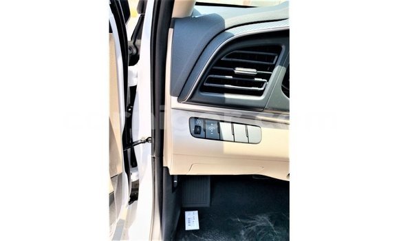 Buy Import Hyundai Elantra White Car in Import - Dubai in Agadez Buy Import Hyundai Elantra White Car in Import - Dubai in Agadez
