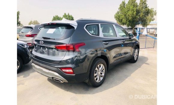 Sayi Imported Hyundai Santa Fe Green Mota in Import - Dubai a Agadez Sayi Imported Hyundai Santa Fe Green Mota in Import - Dubai a Agadez