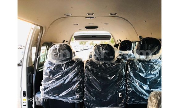 Sayi Imported Foton Tunland White Mota in Import - Dubai a Agadez Sayi Imported Foton Tunland White Mota in Import - Dubai a Agadez