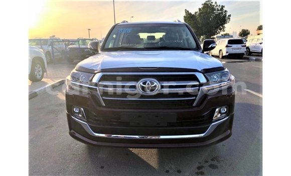 Buy Import Toyota Land Cruiser Other Truck in Import - Dubai in Agadez Buy Import Toyota Land Cruiser Other Truck in Import - Dubai in Agadez