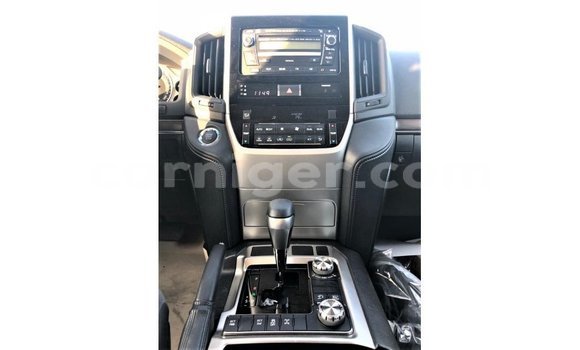 Buy Import Toyota Land Cruiser Other Truck in Import - Dubai in Agadez Buy Import Toyota Land Cruiser Other Truck in Import - Dubai in Agadez