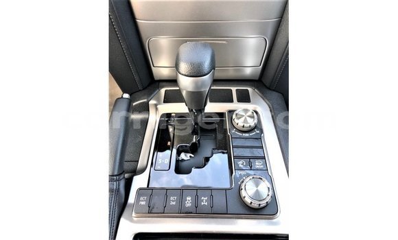 Buy Import Toyota Land Cruiser Other Truck in Import - Dubai in Agadez Buy Import Toyota Land Cruiser Other Truck in Import - Dubai in Agadez