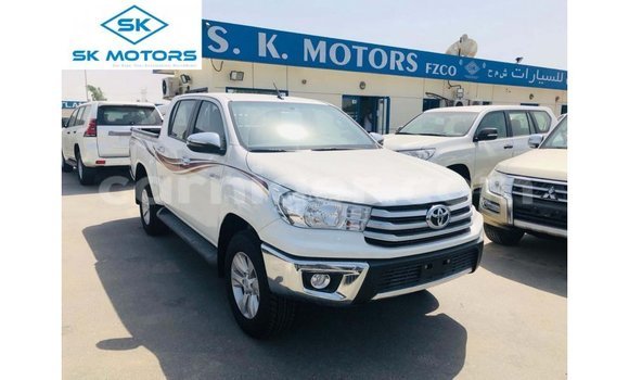 Sayi Imported Toyota Hilux White Mota in Import - Dubai a Agadez Sayi Imported Toyota Hilux White Mota in Import - Dubai a Agadez