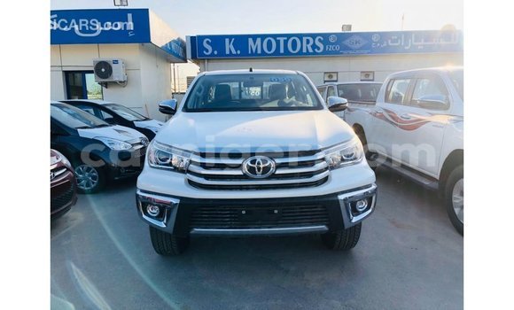 Buy Import Toyota Hilux White Car in Import - Dubai in Agadez Buy Import Toyota Hilux White Car in Import - Dubai in Agadez