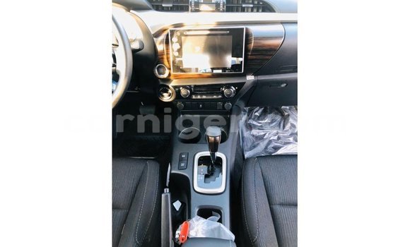 Buy Import Toyota Hilux White Car in Import - Dubai in Agadez Buy Import Toyota Hilux White Car in Import - Dubai in Agadez