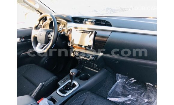 Buy Import Toyota Hilux White Car in Import - Dubai in Agadez Buy Import Toyota Hilux White Car in Import - Dubai in Agadez