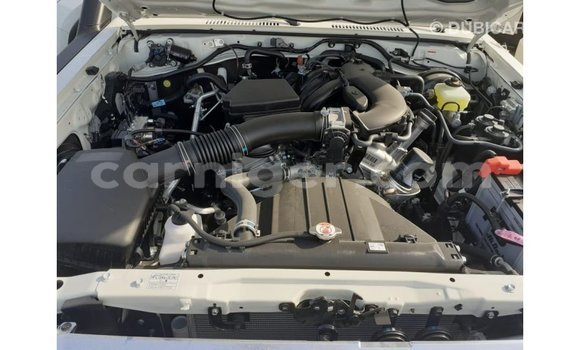 Buy Import Toyota Land Cruiser White Truck in Import - Dubai in Agadez Buy Import Toyota Land Cruiser White Truck in Import - Dubai in Agadez