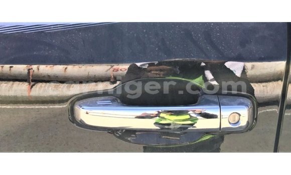 Buy Import Toyota Land Cruiser Black Truck in Import - Dubai in Agadez Buy Import Toyota Land Cruiser Black Truck in Import - Dubai in Agadez