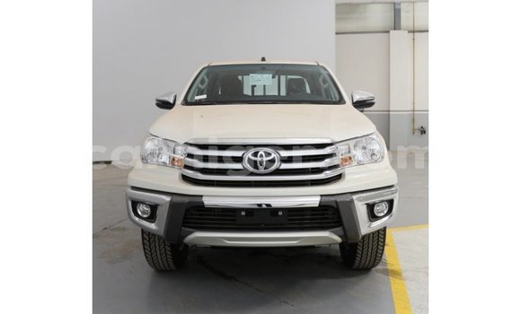 Buy Import Toyota Hilux White Car in Import - Dubai in Agadez Buy Import Toyota Hilux White Car in Import - Dubai in Agadez