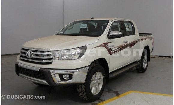 Buy Import Toyota Hilux White Car in Import - Dubai in Agadez Buy Import Toyota Hilux White Car in Import - Dubai in Agadez