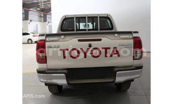 Buy Import Toyota Hilux White Car in Import - Dubai in Agadez Buy Import Toyota Hilux White Car in Import - Dubai in Agadez