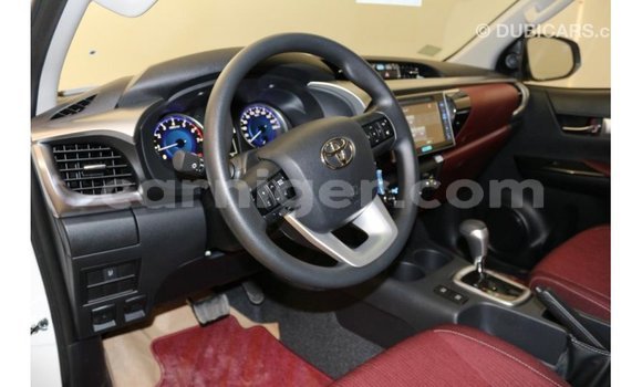 Buy Import Toyota Hilux White Car in Import - Dubai in Agadez Buy Import Toyota Hilux White Car in Import - Dubai in Agadez