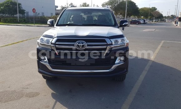 Sayi Imported Toyota Land Cruiser Black Babbar mota in Import - Dubai a Agadez