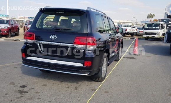 Buy Import Toyota Land Cruiser Black Truck in Import - Dubai in Agadez Buy Import Toyota Land Cruiser Black Truck in Import - Dubai in Agadez