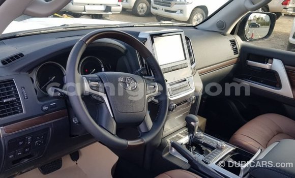 Buy Import Toyota Land Cruiser Black Truck in Import - Dubai in Agadez Buy Import Toyota Land Cruiser Black Truck in Import - Dubai in Agadez