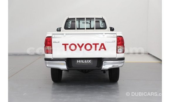 Buy Import Toyota Hilux White Car in Import - Dubai in Agadez Buy Import Toyota Hilux White Car in Import - Dubai in Agadez