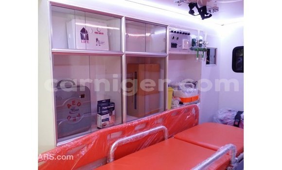 Buy Import Toyota Hiace White Car in Import - Dubai in Agadez Buy Import Toyota Hiace White Car in Import - Dubai in Agadez