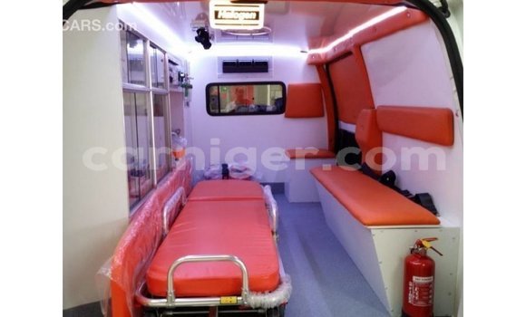 Buy Import Toyota Hiace White Car in Import - Dubai in Agadez Buy Import Toyota Hiace White Car in Import - Dubai in Agadez