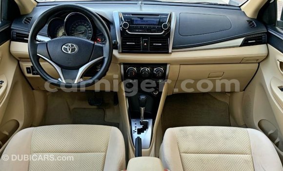 Sayi Imported Toyota DA White Babbar mota in Import - Dubai a Agadez Sayi Imported Toyota DA White Babbar mota in Import - Dubai a Agadez