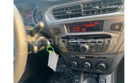 Sayi Imported Peugeot 301 White Mota in Import - Dubai a Agadez Sayi Imported Peugeot 301 White Mota in Import - Dubai a Agadez